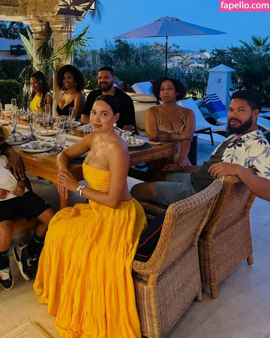 Jurnee Smollett Onlyfans Photo Gallery 