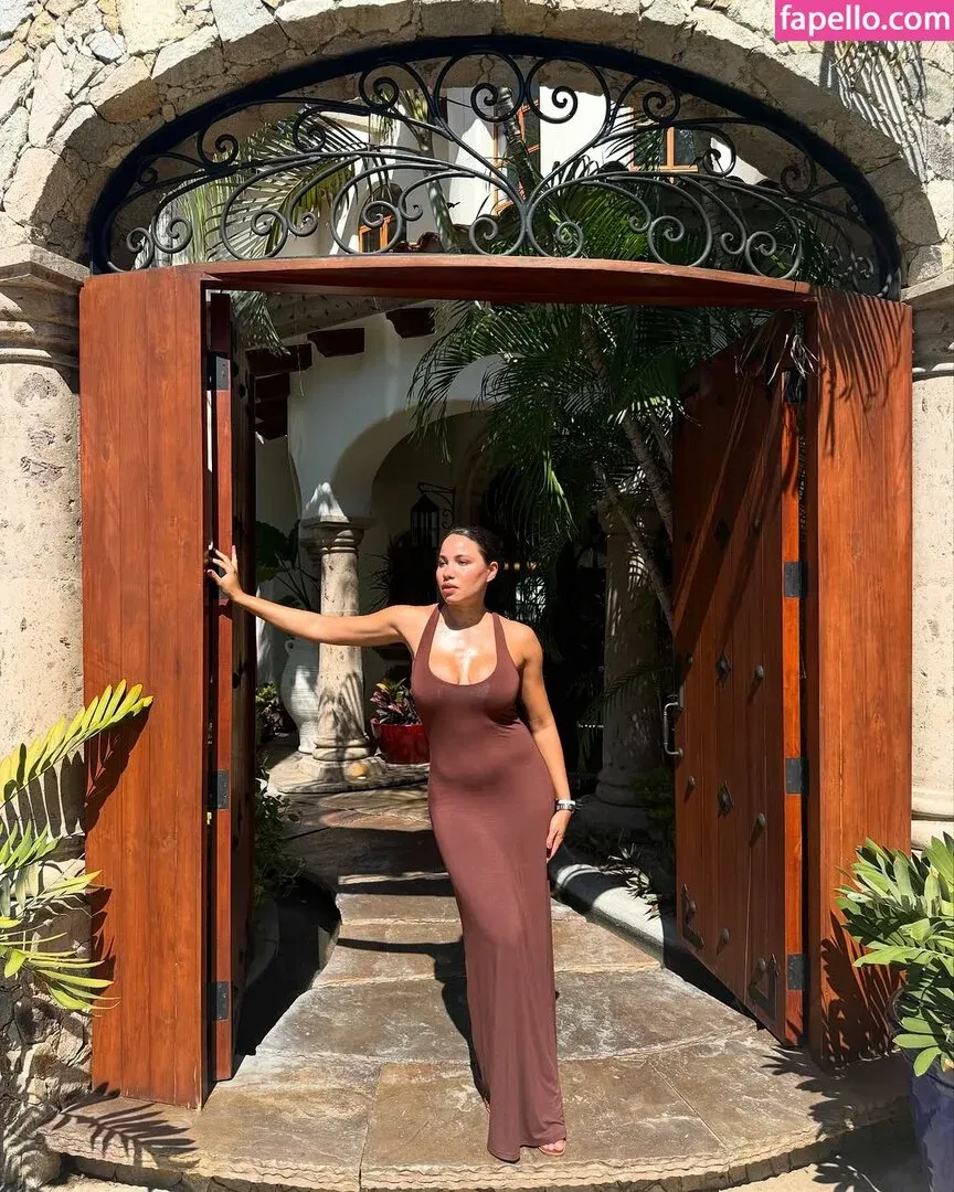 Jurnee Smollett Onlyfans Photo Gallery 