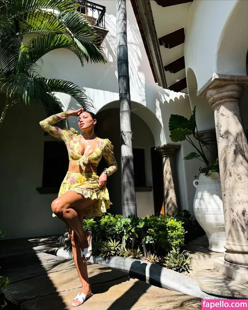 Jurnee Smollett Onlyfans Photo Gallery 