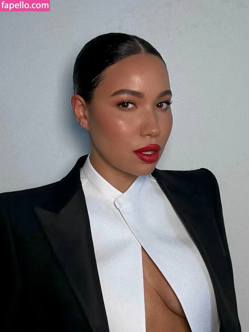 Jurnee Smollett Onlyfans Photo Gallery 