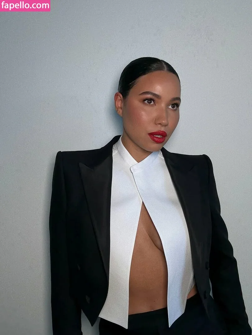 Jurnee Smollett Onlyfans Photo Gallery 