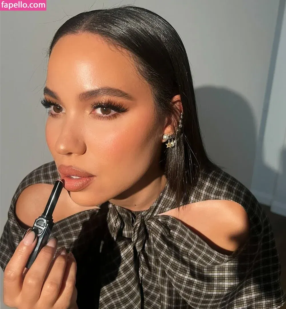 Jurnee Smollett Onlyfans Photo Gallery 