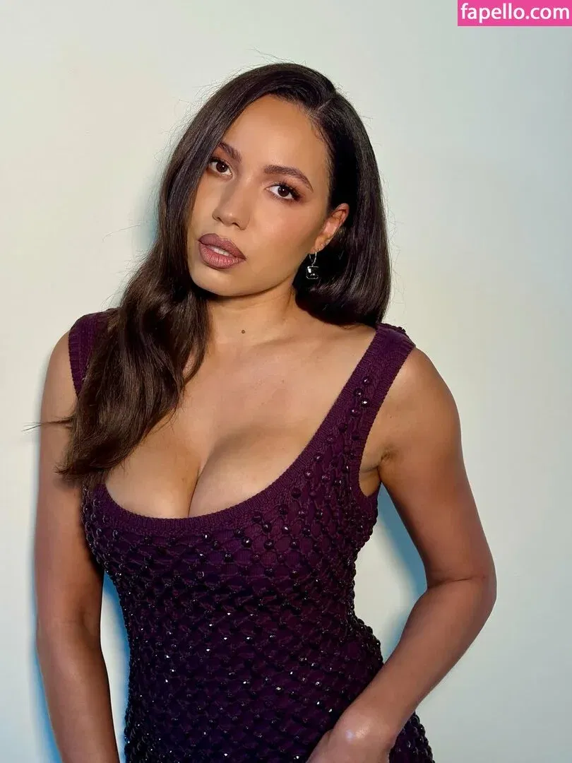 Jurnee Smollett Onlyfans Photo Gallery 