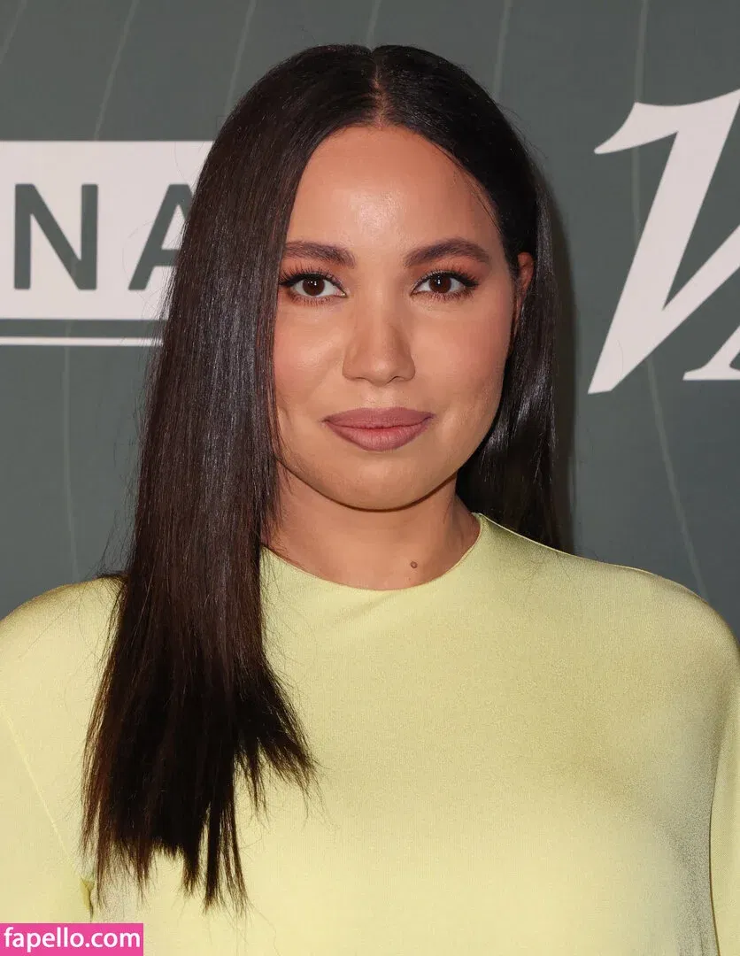 Jurnee Smollett Onlyfans Photo Gallery 