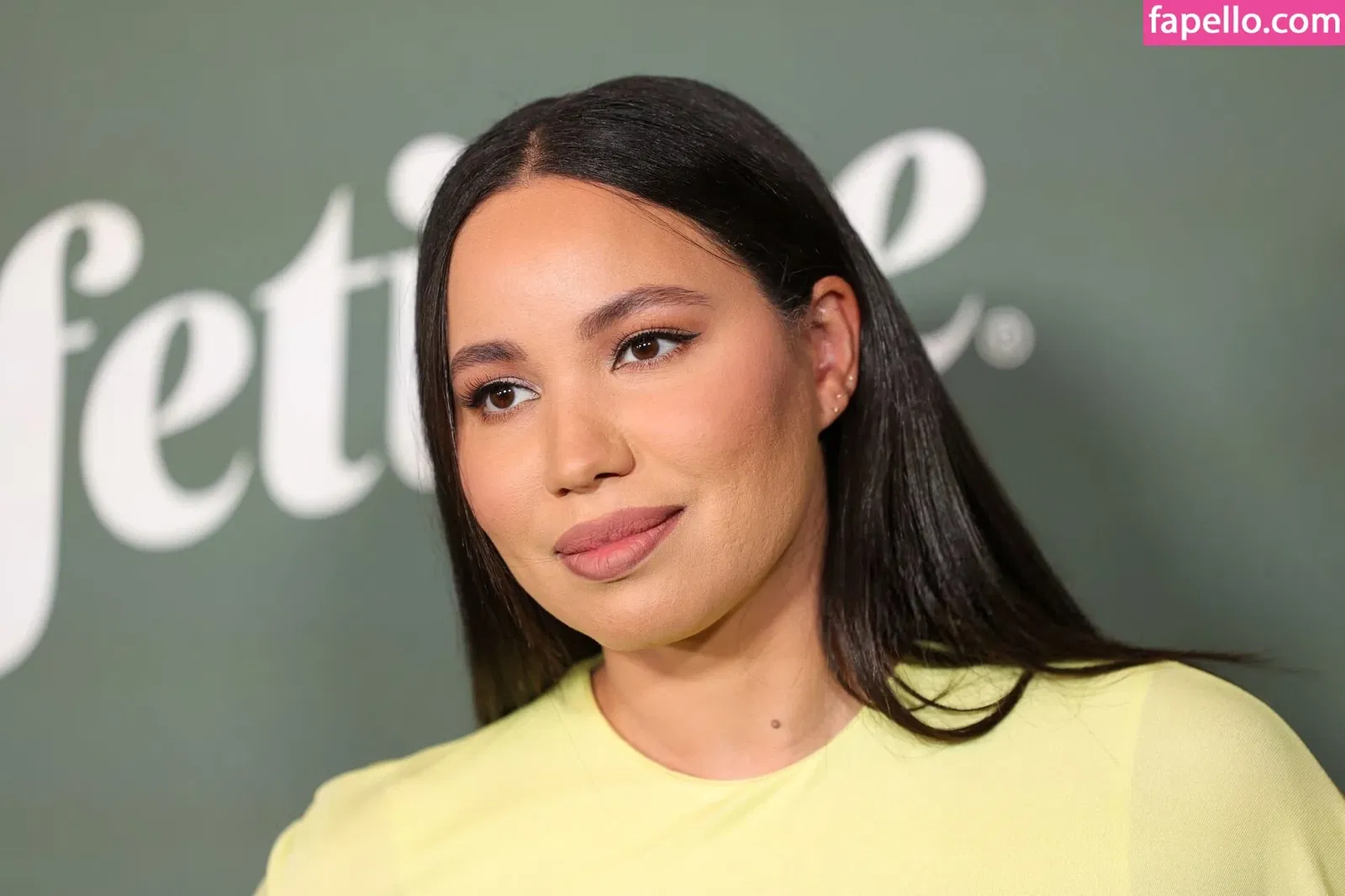 Jurnee Smollett Onlyfans Photo Gallery 