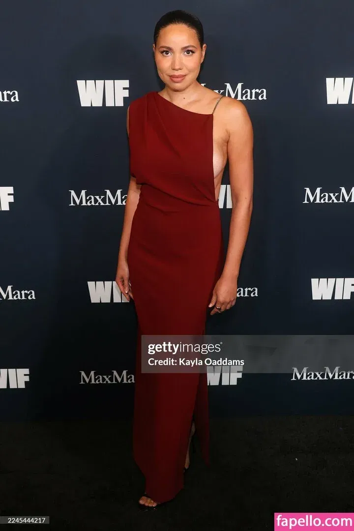 Jurnee Smollett Onlyfans Photo Gallery 