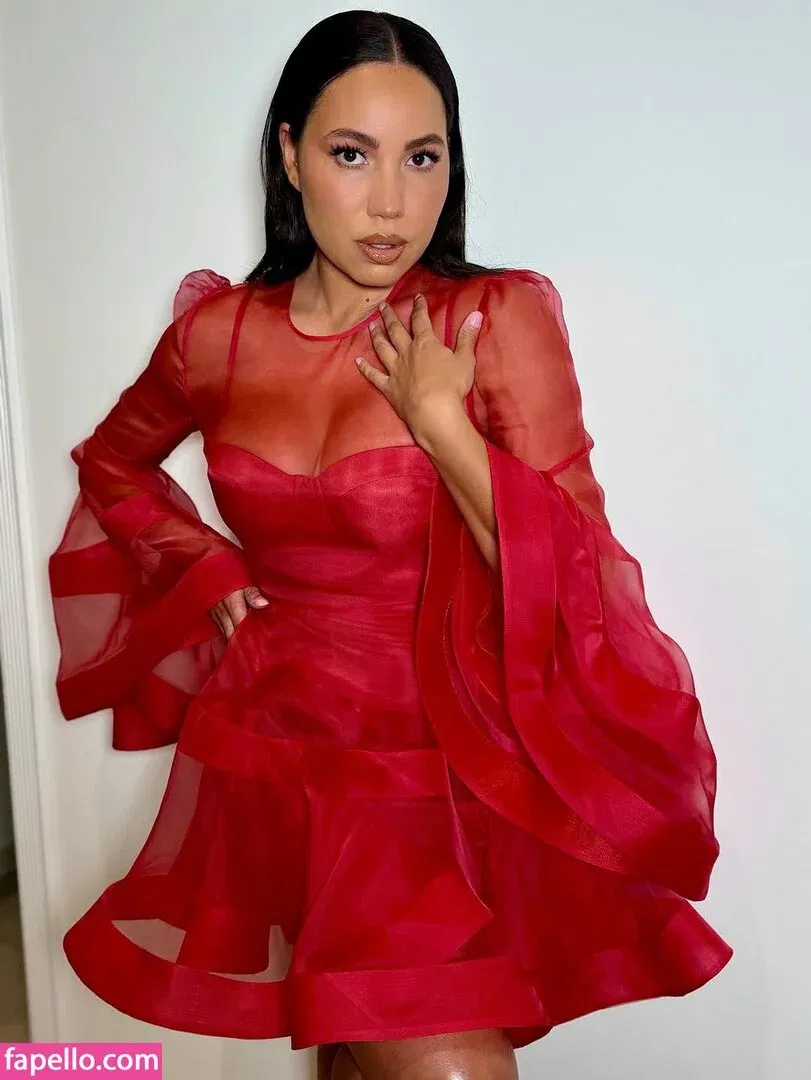 Jurnee Smollett Onlyfans Photo Gallery 