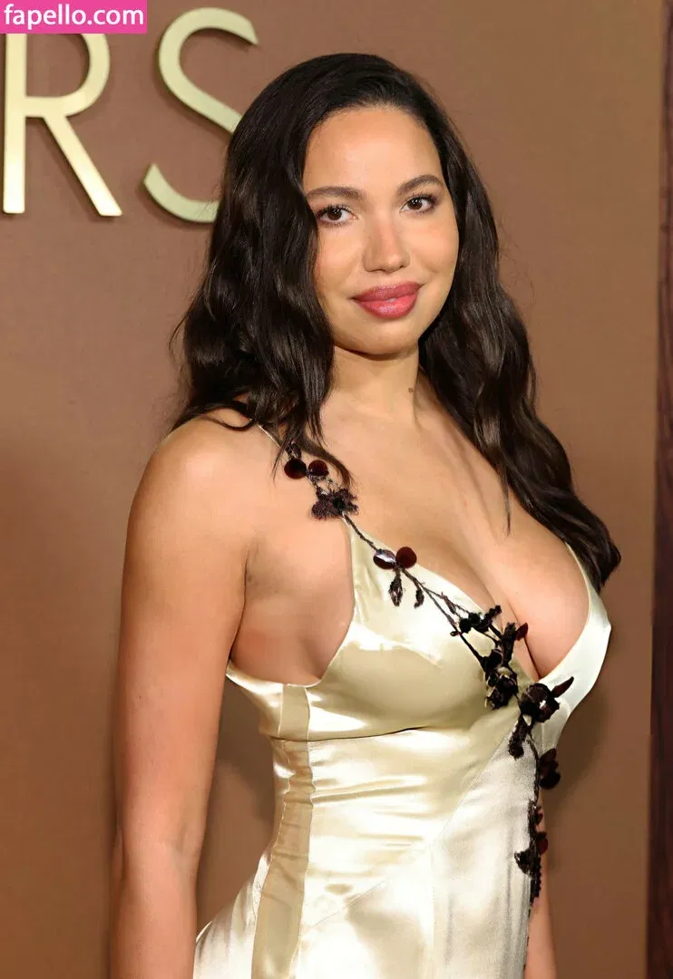 Jurnee Smollett Onlyfans Photo Gallery 
