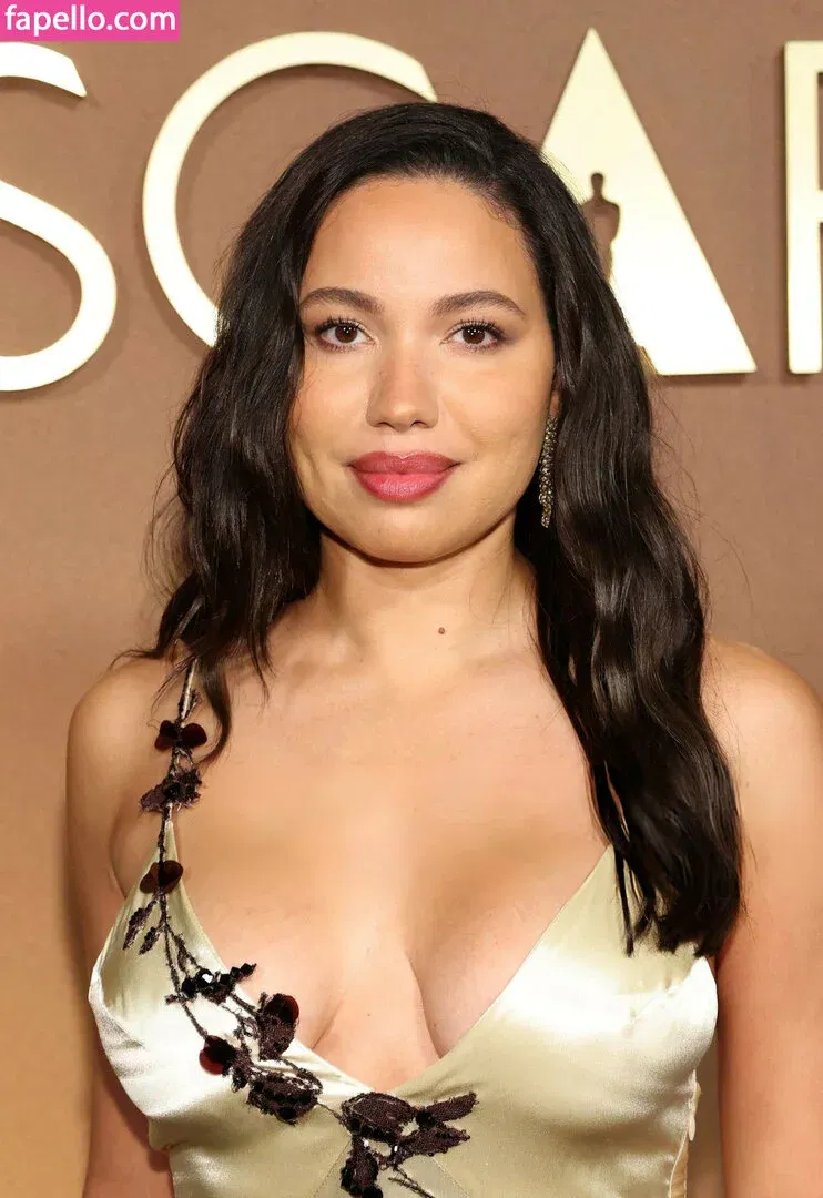 Jurnee Smollett Onlyfans Photo Gallery 