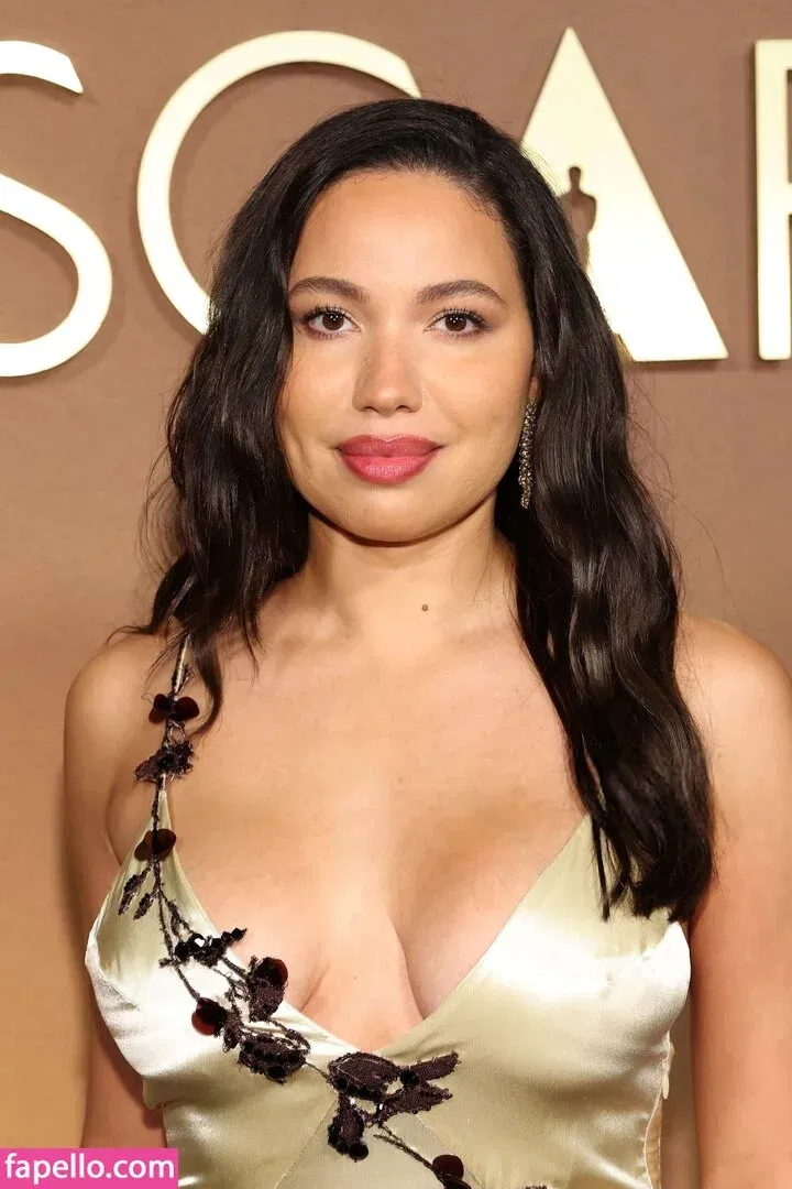 Jurnee Smollett Onlyfans Photo Gallery 