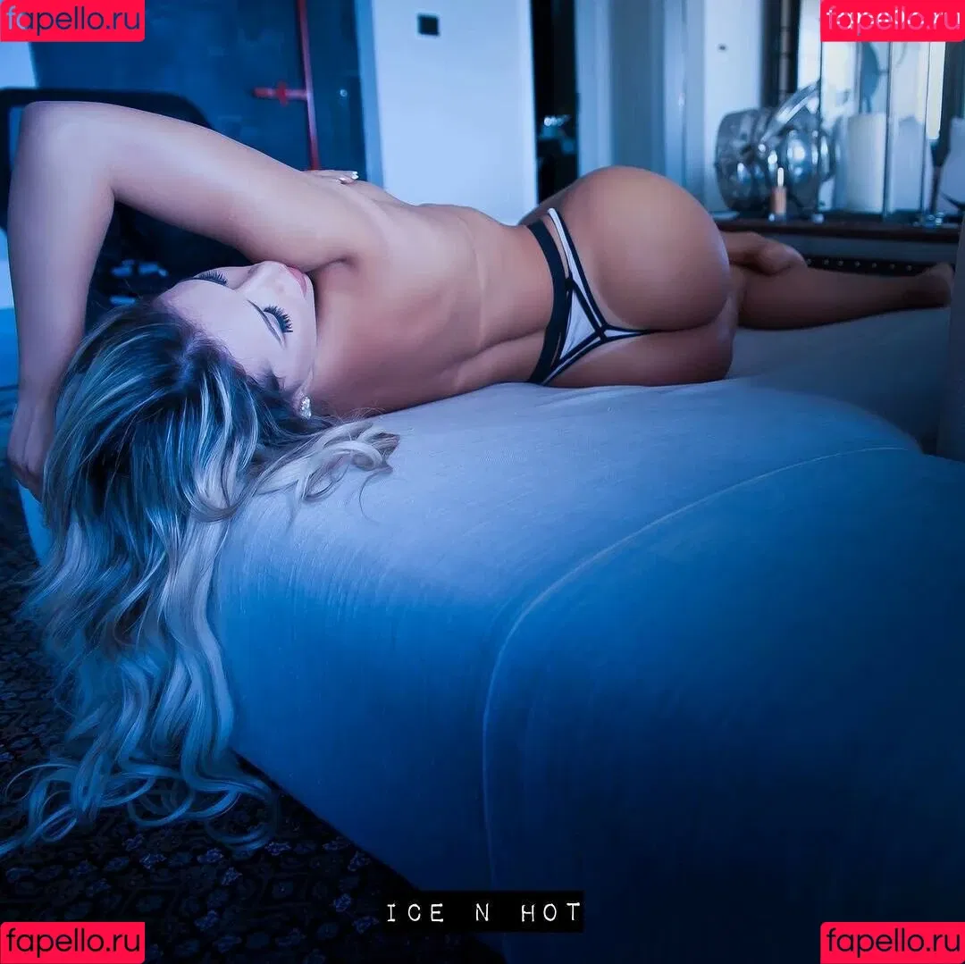 Rafaela Ravena Onlyfans Photo Gallery 