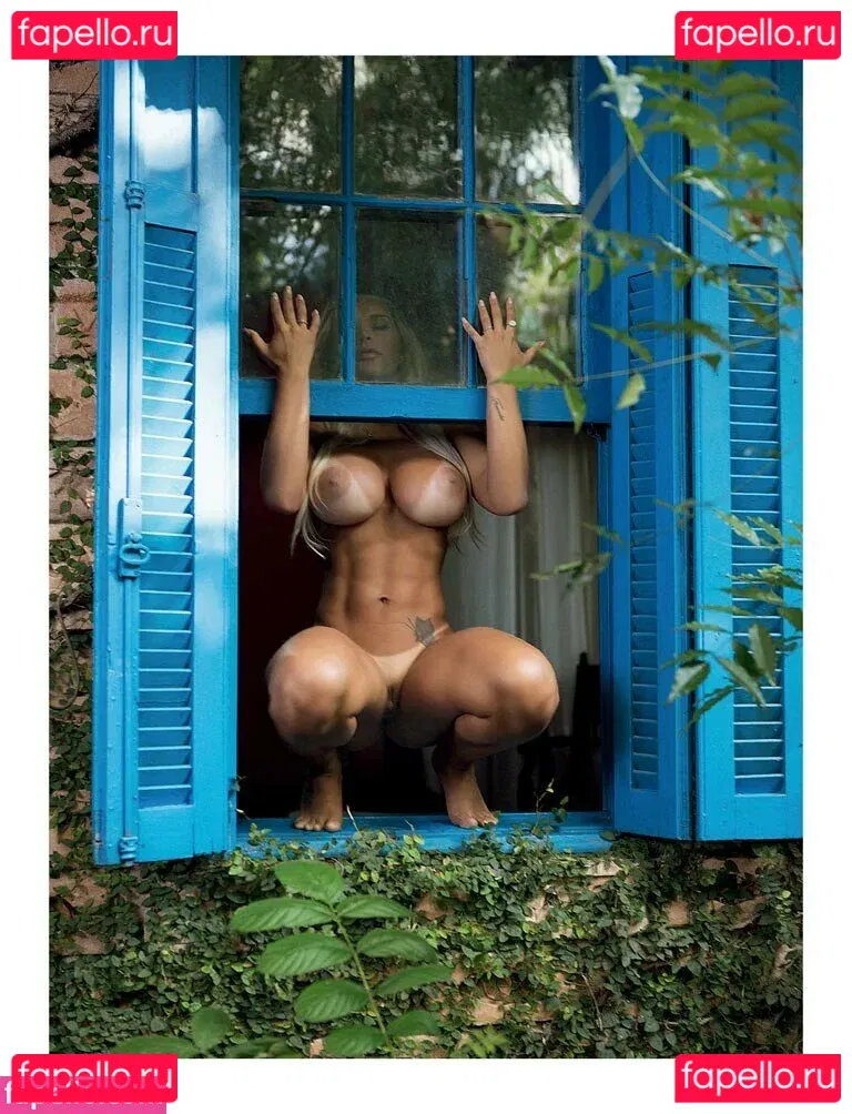 Rafaela Ravena Onlyfans Photo Gallery 