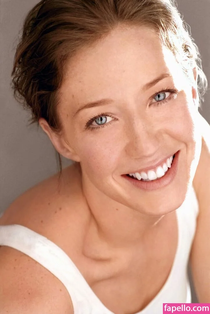 Carrie Coon Onlyfans Photo Gallery 