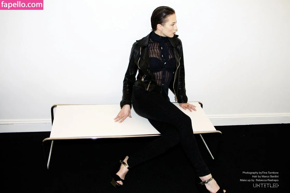 Carrie Coon Onlyfans Photo Gallery 