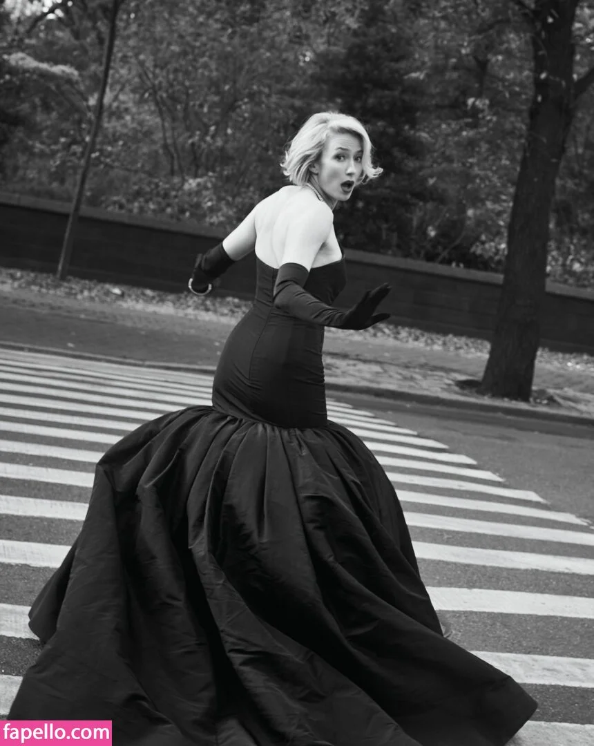 Carrie Coon Onlyfans Photo Gallery 