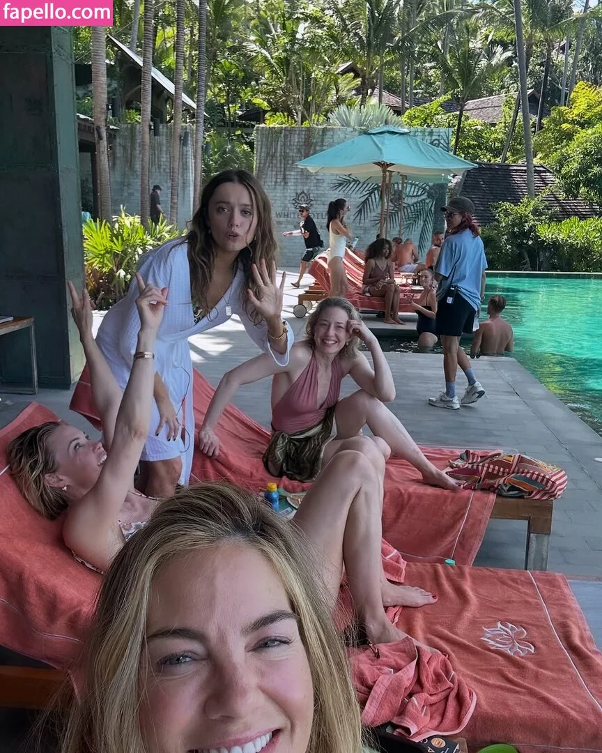 Carrie Coon Onlyfans Photo Gallery 