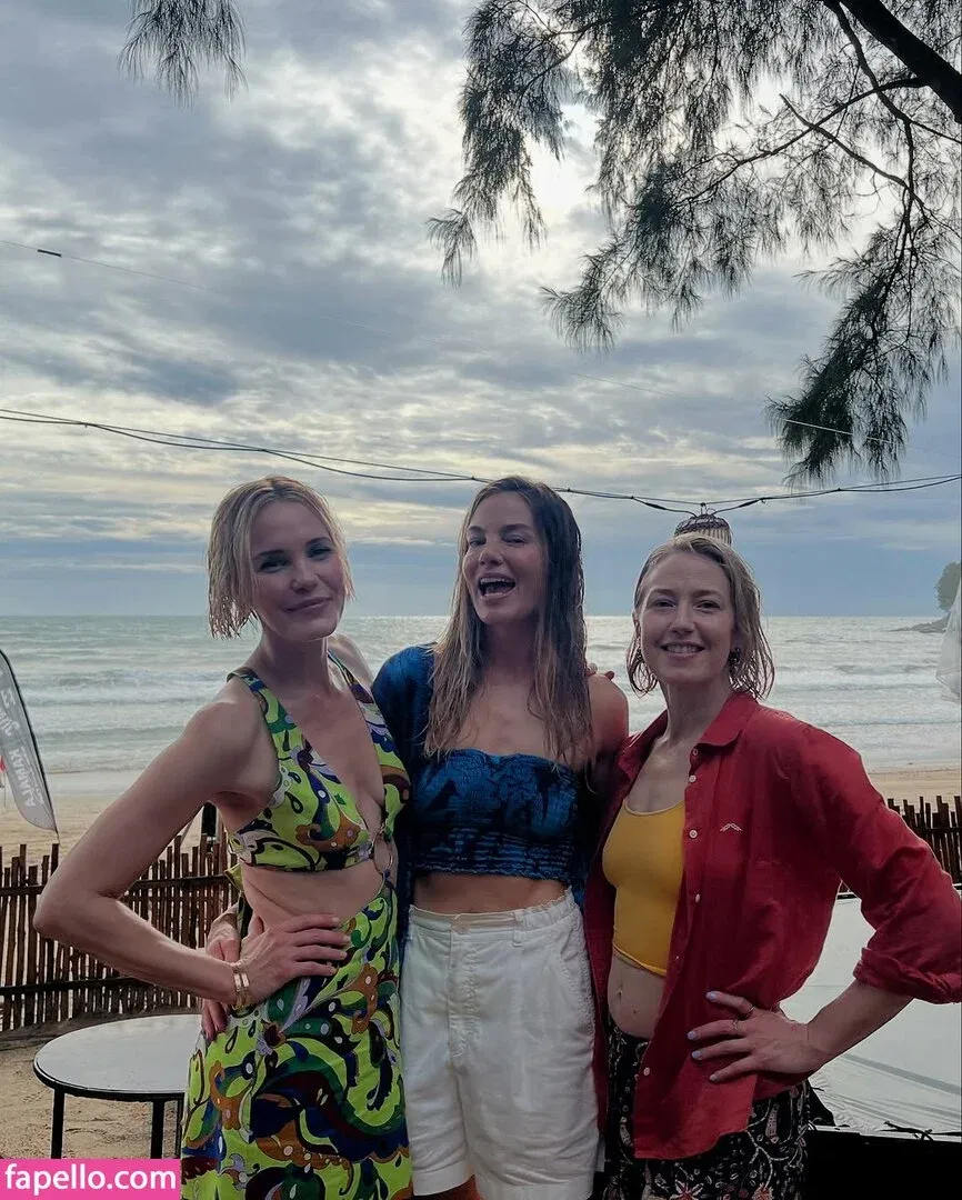 Carrie Coon Onlyfans Photo Gallery 