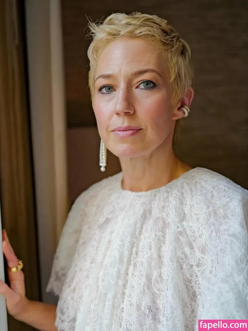 Carrie Coon Onlyfans Photo Gallery 