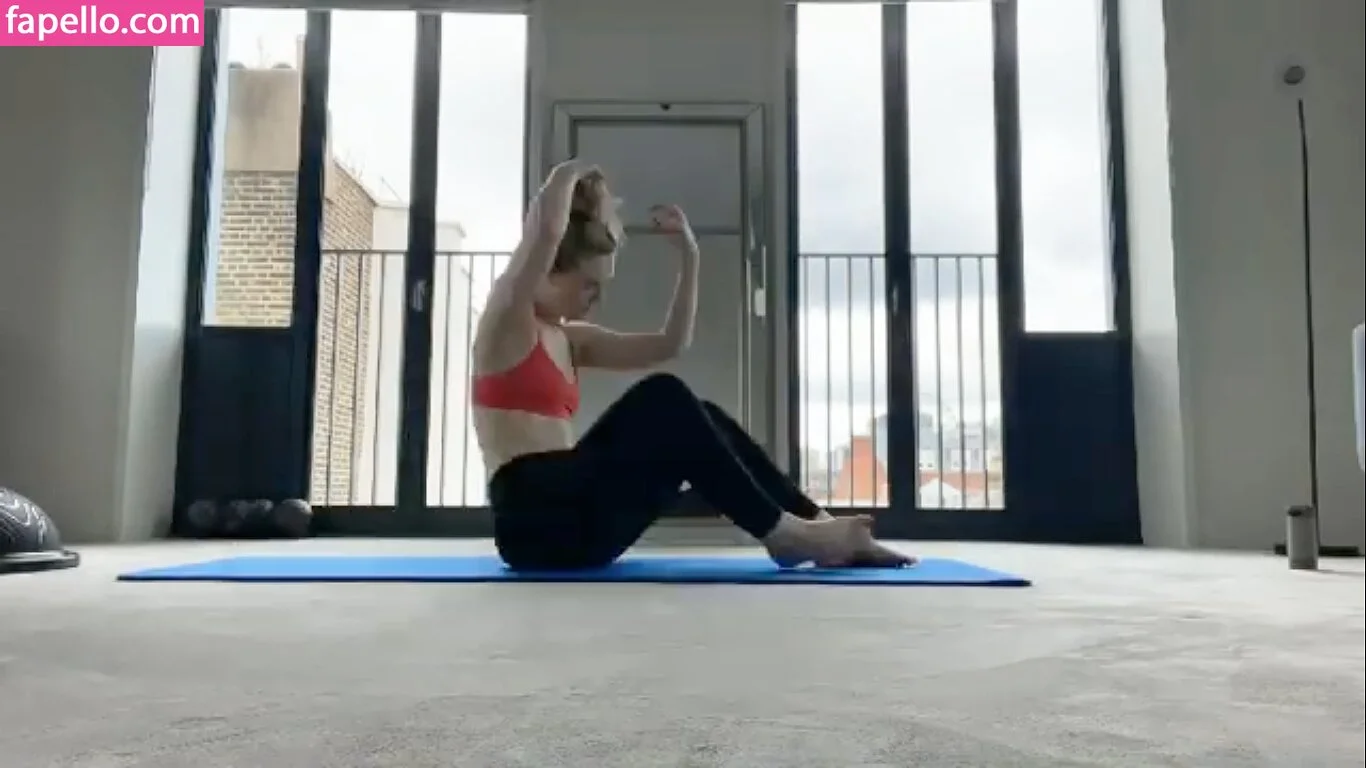 Elle Fanning Onlyfans Photo Gallery 