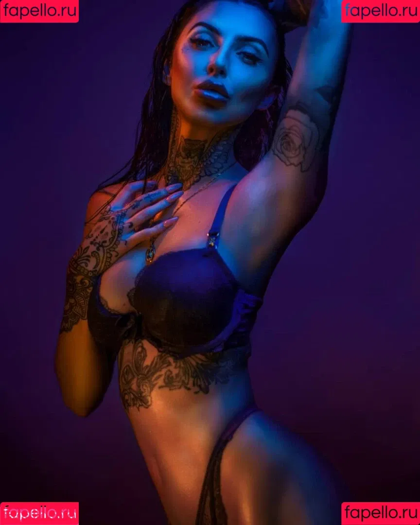 Hollie Stafford Onlyfans Photo Gallery 