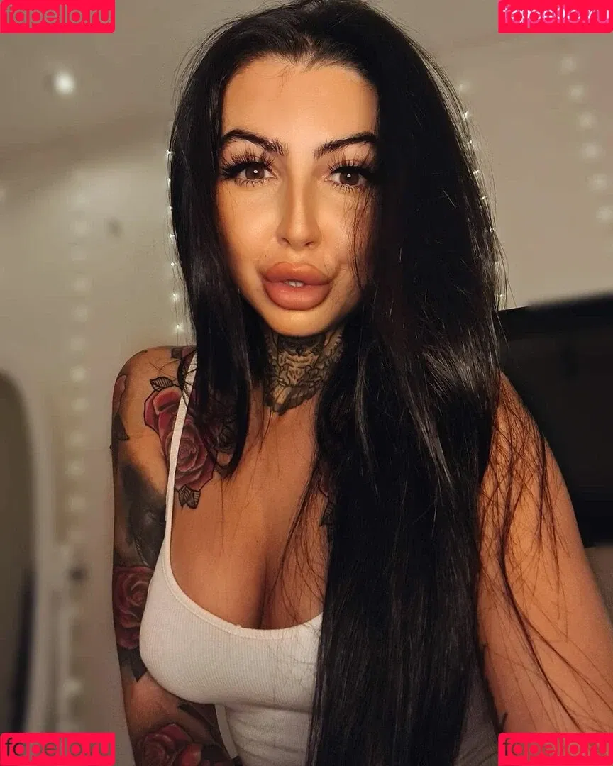 Hollie Stafford Onlyfans Photo Gallery 