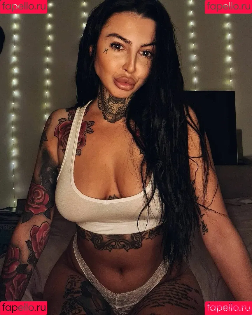 Hollie Stafford Onlyfans Photo Gallery 