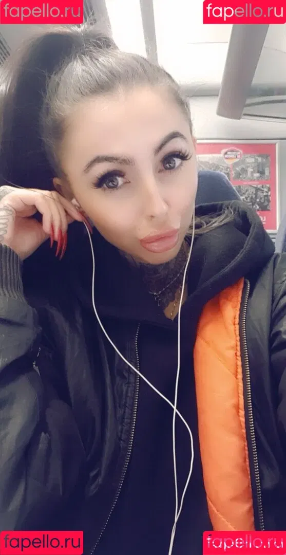Hollie Stafford Onlyfans Photo Gallery 