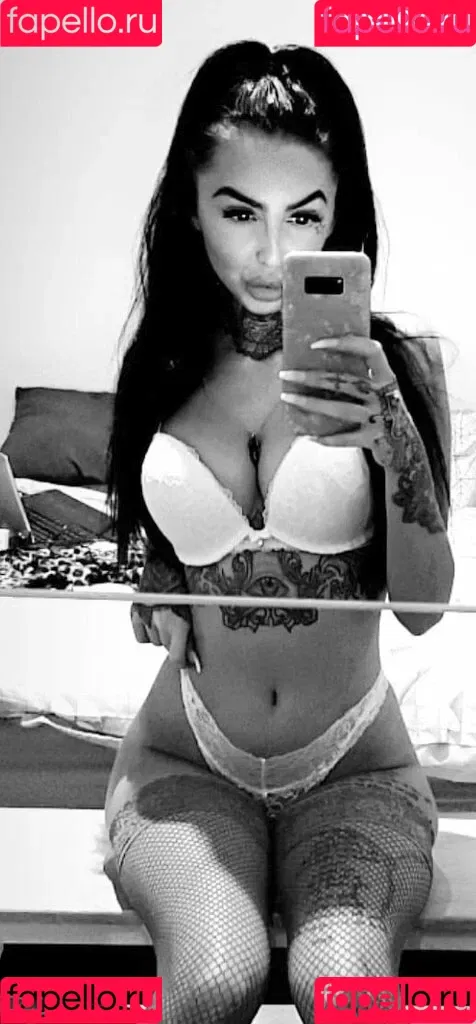 Hollie Stafford Onlyfans Photo Gallery 