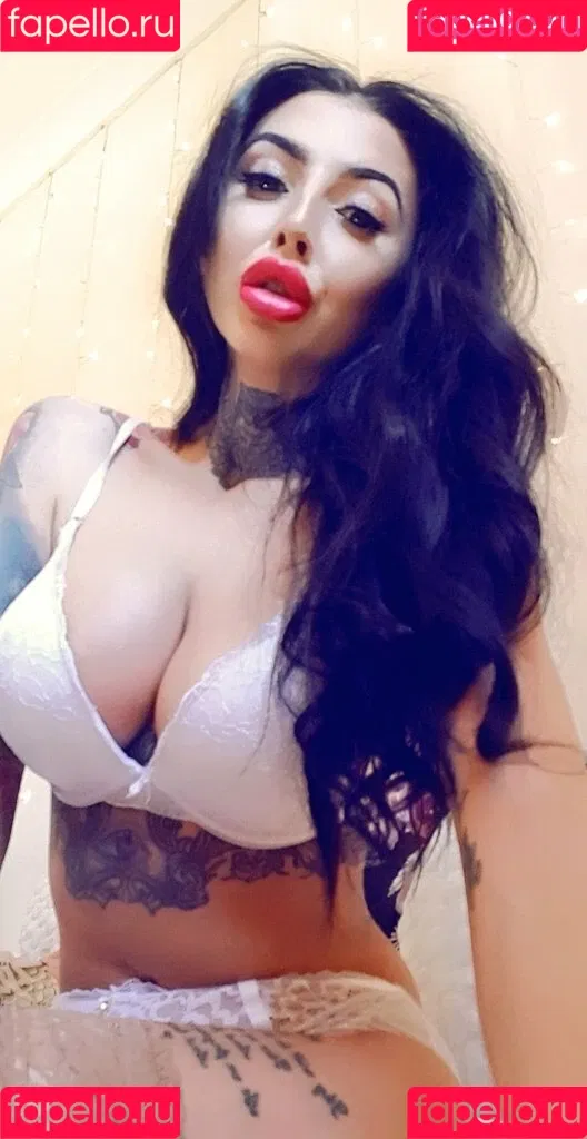 Hollie Stafford Onlyfans Photo Gallery 