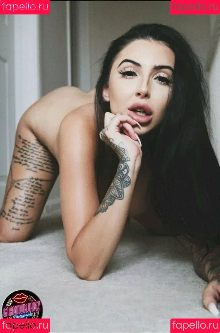 Hollie Stafford Onlyfans Photo Gallery 