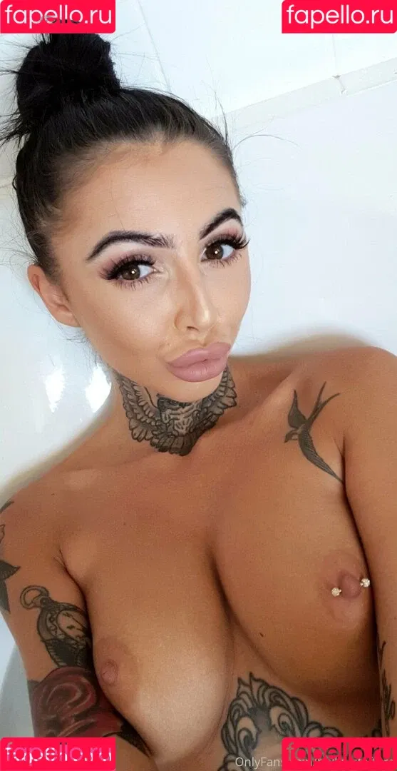 Hollie Stafford Onlyfans Photo Gallery 