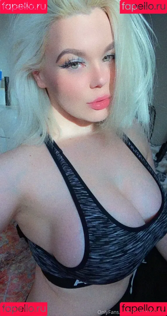Scarlett Fox Play Onlyfans Photo Gallery 
