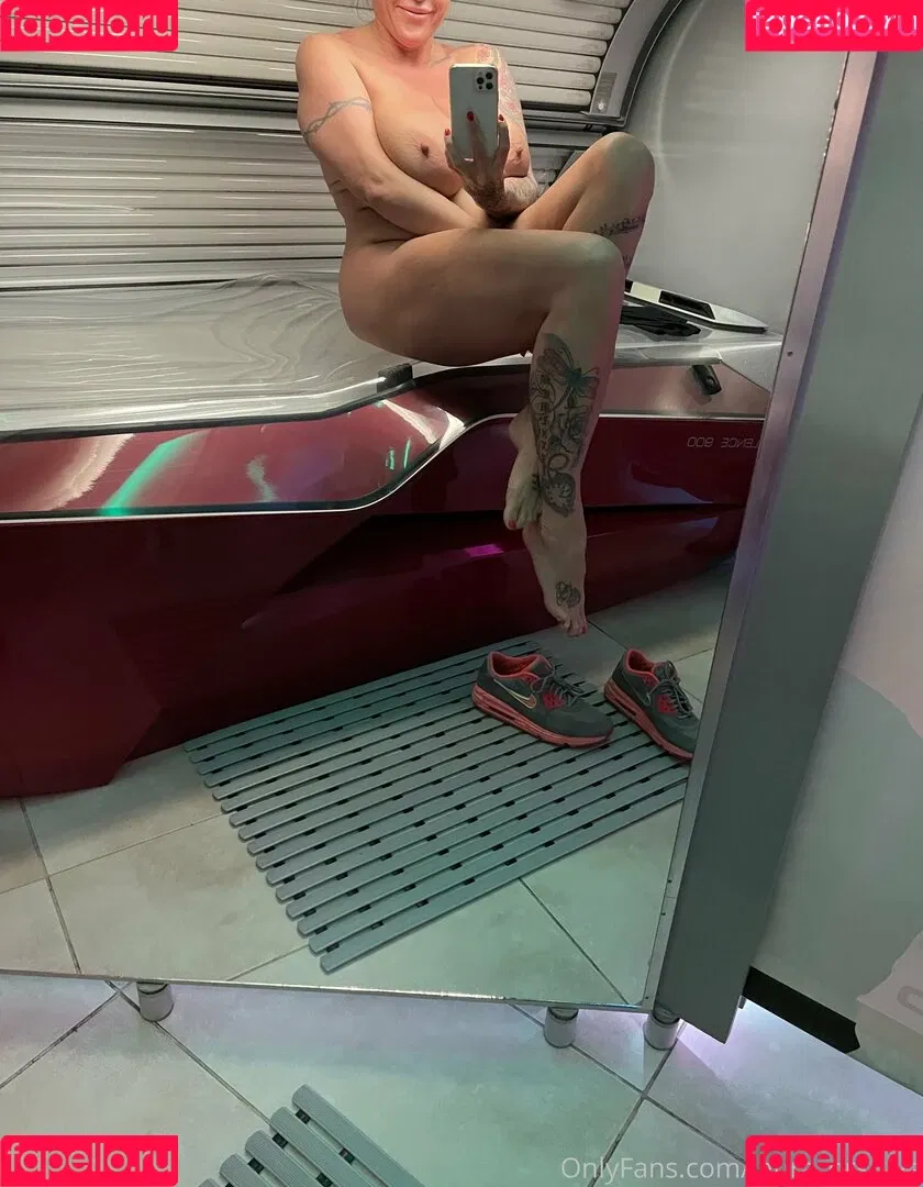 Laura Orsolya Onlyfans Photo Gallery 