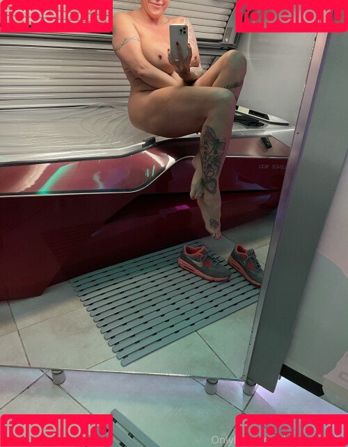 Laura Orsolya Onlyfans Photo Gallery 