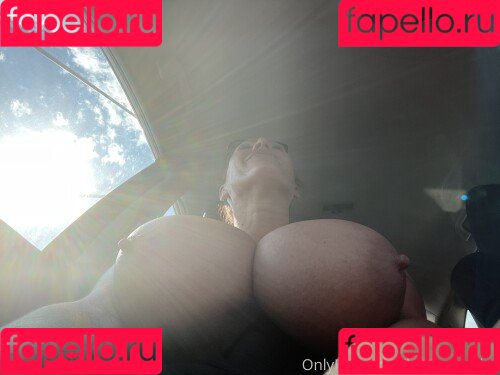 Laura Orsolya Onlyfans Photo Gallery 