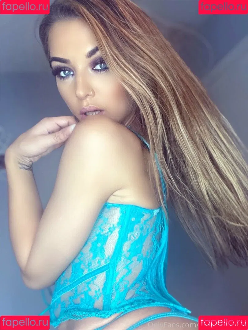 Demi Brookes Onlyfans Photo Gallery 