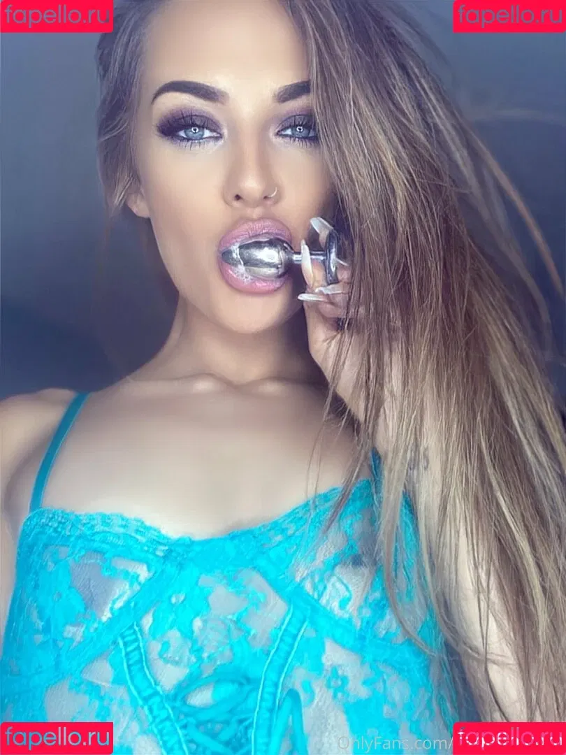 Demi Brookes Onlyfans Photo Gallery 