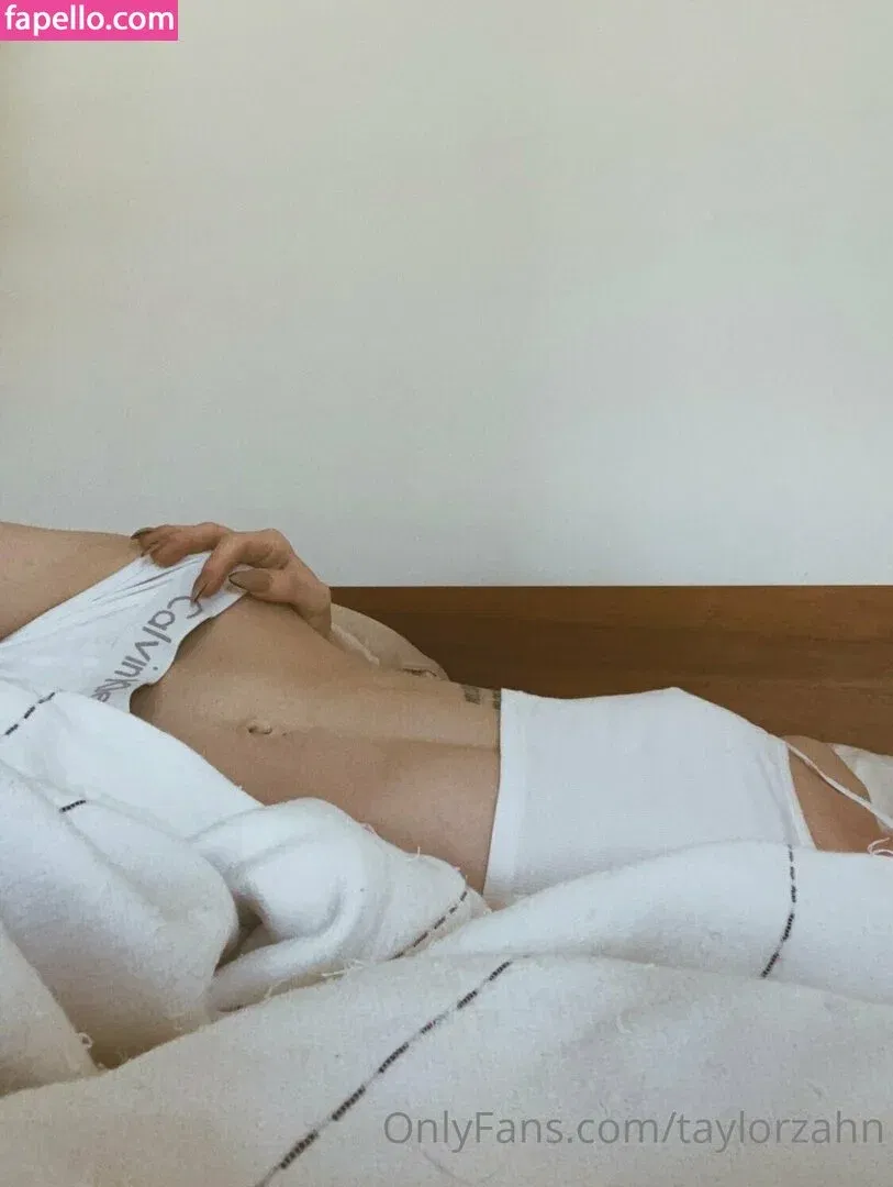 taylorzahn Onlyfans Photo Gallery 