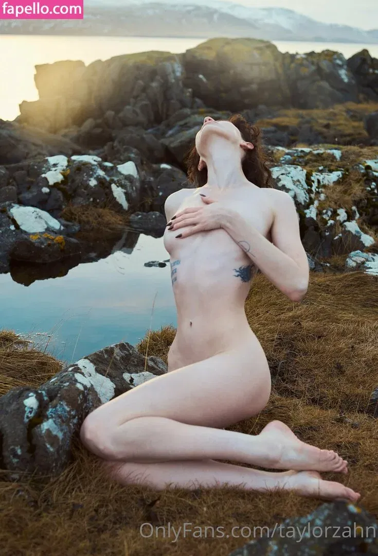 taylorzahn Onlyfans Photo Gallery 