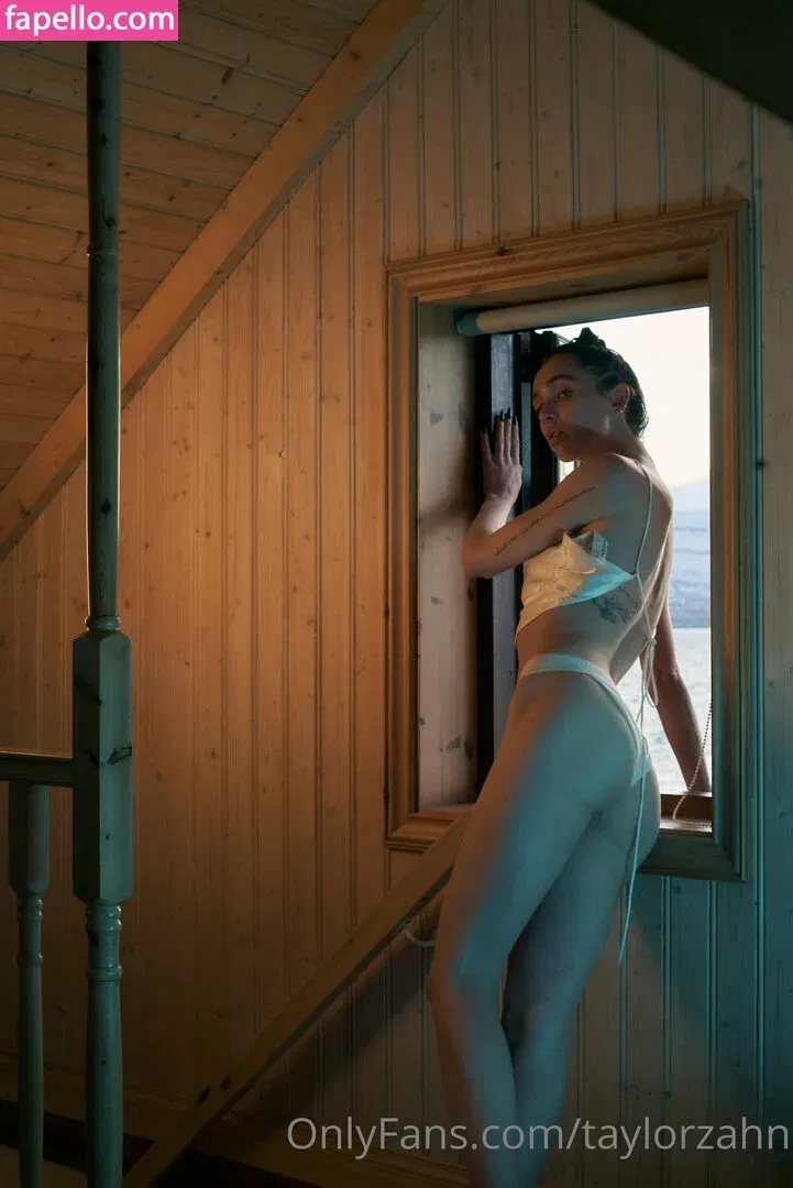 taylorzahn Onlyfans Photo Gallery 