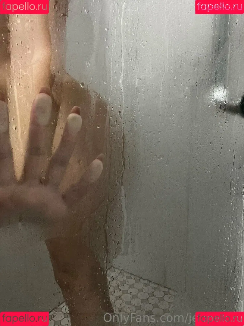 jennyg18 Onlyfans Photo Gallery 