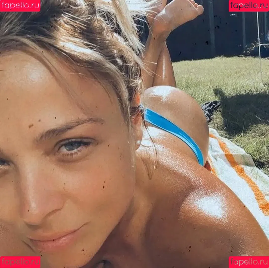 Louise Moore Onlyfans Photo Gallery 