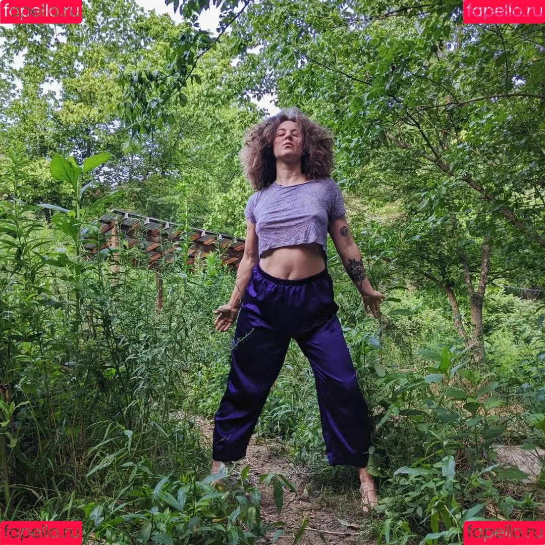 Hallee Hirsh Onlyfans Photo Gallery 