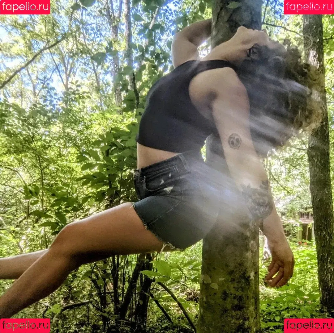 Hallee Hirsh Onlyfans Photo Gallery 