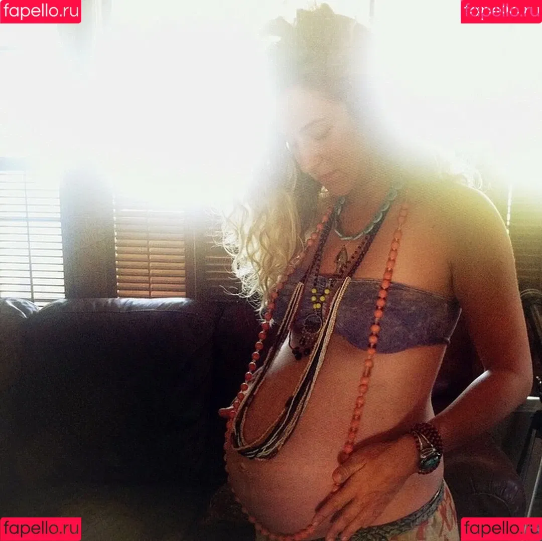 Hallee Hirsh Onlyfans Photo Gallery 