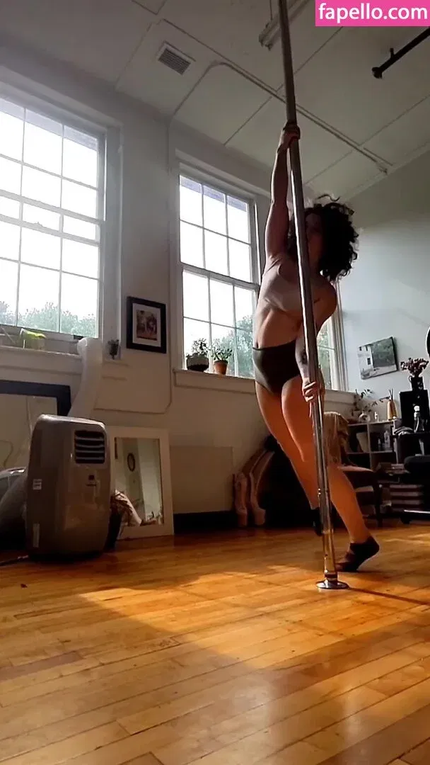 Hallee Hirsh Onlyfans Photo Gallery 