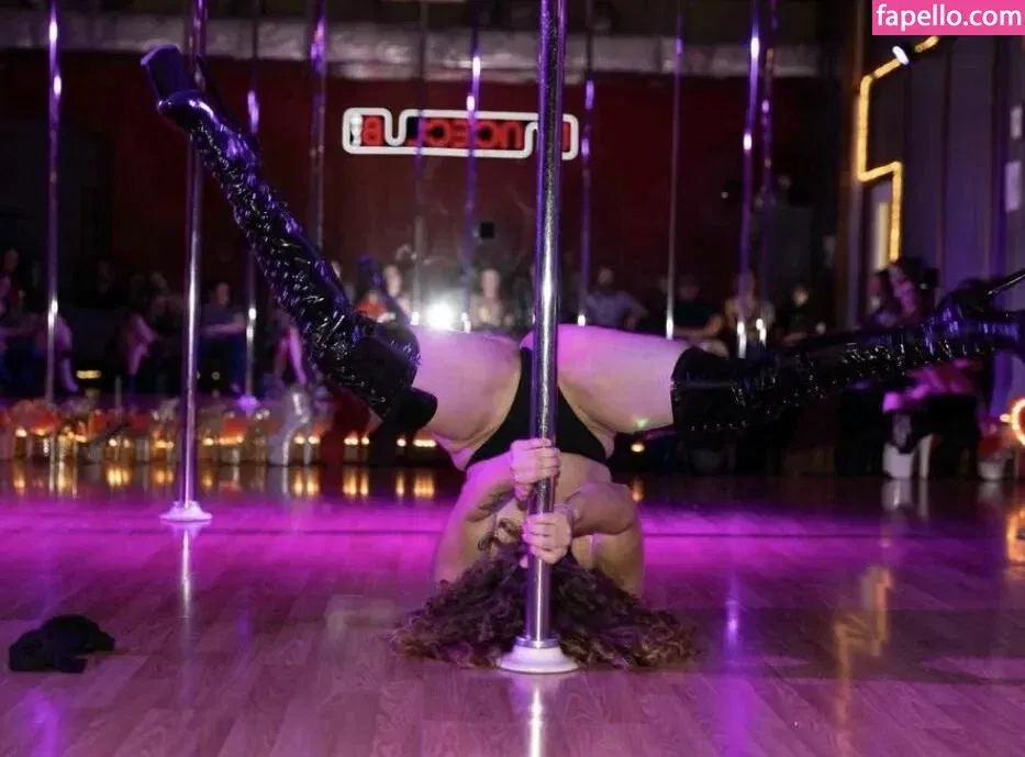 Hallee Hirsh Onlyfans Photo Gallery 