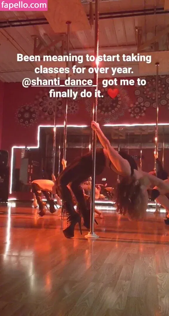 Hallee Hirsh Onlyfans Photo Gallery 