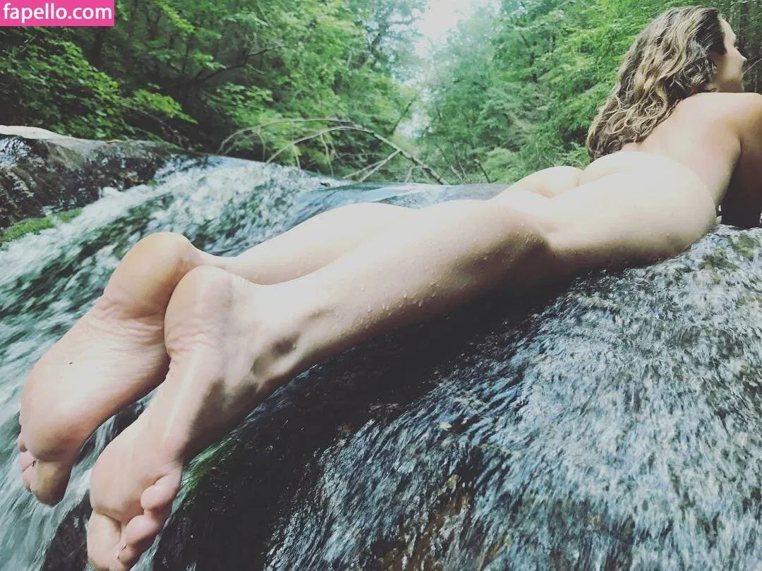 Hallee Hirsh Onlyfans Photo Gallery 