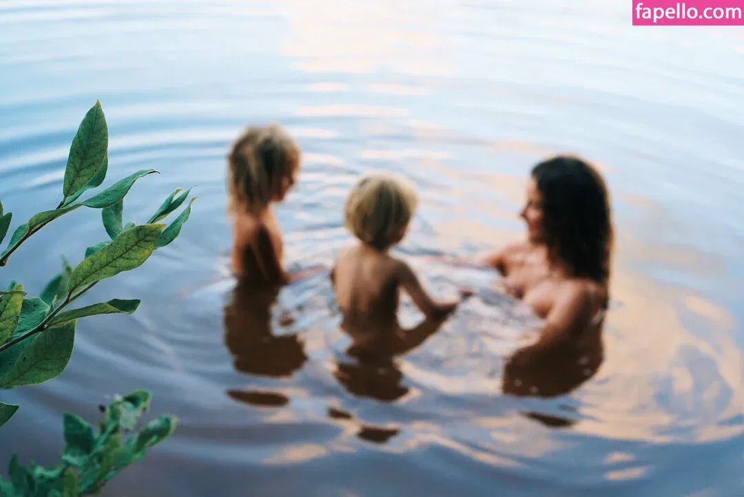 Hallee Hirsh Onlyfans Photo Gallery 